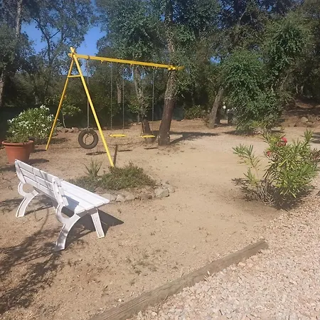 En Entorno Natural De La Costa Brava بيت للعطل